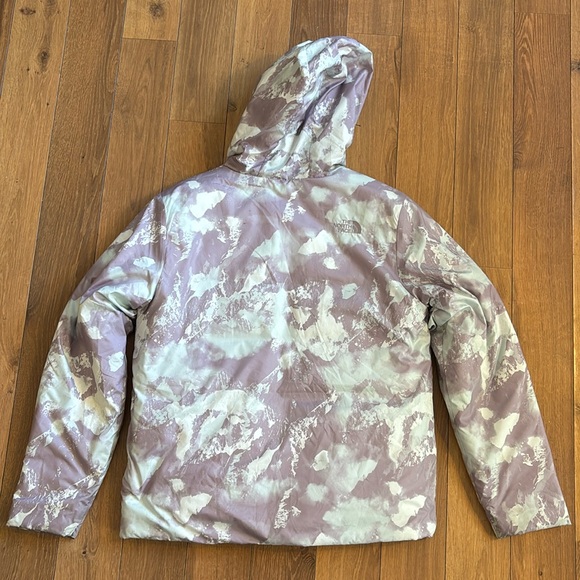 Girls’ The North Face Reversible Puffer Jacket - Large (12) - Picture 5 of 12